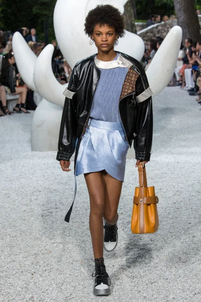 Look 40